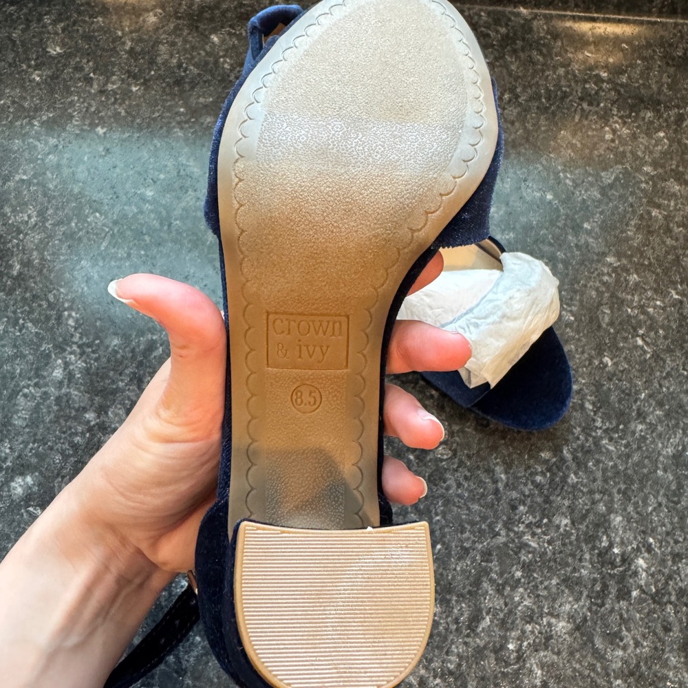 Crown & Ivy Ivy Navy Blue Velvet Block Heel Sandals Ankle Strap Gold Buckle 8.5 - Picture 5 of 8